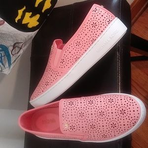 Hot Pink Slip on Michael Kors SIZE 9.5